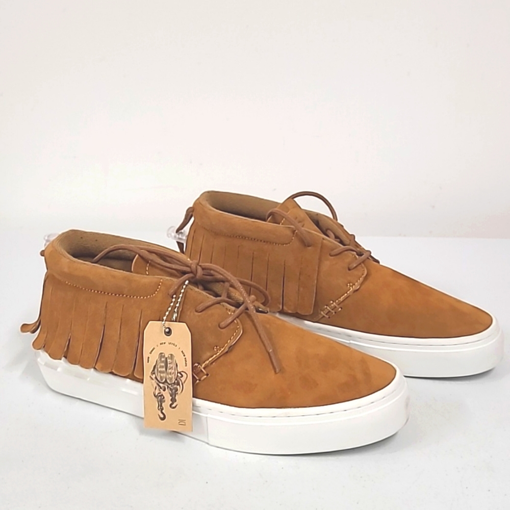 Awesome Clear Weather moccasins/sneakers never worn unisex women's 9, men's 7.5